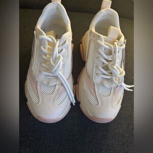 Steve Madden Pink and White Women's Sneakers